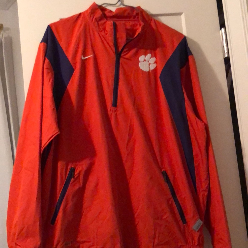 Nike Wind Breaker